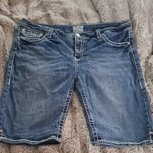 L.A. idol Women's Denim Bermuda Shorts - Blue